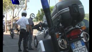 SICUREZZA STRADALE CONTROLLI CON MOTO CIVETTA POLIZIA ROMA CAPITALE [upl. by Mario]