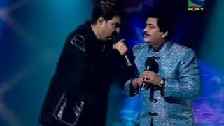 Kumar sanu and udit narayan live performance together 2018 [upl. by Jaal272]