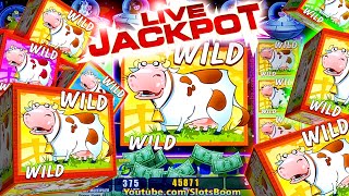 LIVE JACKPOT MAX BET GIANT SYMBOLS BONUS  Invaders Attack From the Planet Moolah CASINO SLOTS [upl. by Gmur]