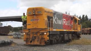 Rerailing KiwiRail DCP4830 and the turning of DC4790 on the Otiria Triangle [upl. by Huston]