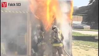 Bomberos se queman en una práctica [upl. by Asaeret]