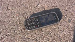 Nokia 3720 classic getting run over by a car [upl. by Attem818]