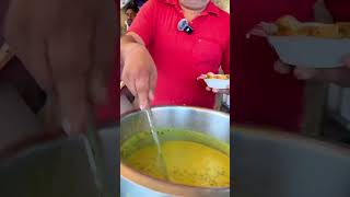 Kadi wale samosa 🥵🤤 streetfood shortfeed streetfoodindia indianfood samosa [upl. by Nerdna]