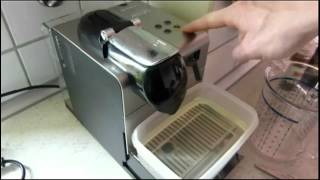 DeLonghi EN 520 Nespresso Lattissima Entkalkung Anleitung  descaling howto [upl. by Nwahsud503]