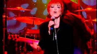 01 Pat Benatar  Treat Me Right  Live 2001 [upl. by Rafiq]