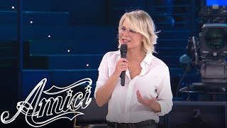 Amici 19  Maria De Filippi riprende Alessandra Celentano [upl. by Gaige]