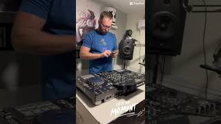 Unboxing of the pioneer XDJRX3 [upl. by Shirl986]