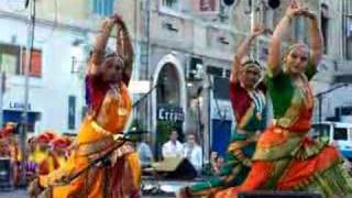 Spectacle musical et danse Indienne Indou music from India [upl. by Robma744]