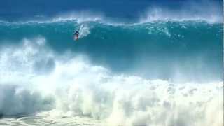 Swell épico em Noronha por Surfguru TV [upl. by Sapers]