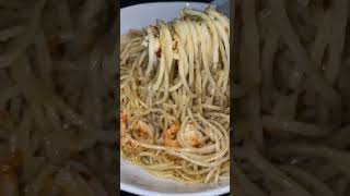 Quick amp Easy Garlic Shrimp Noodles [upl. by Arda]