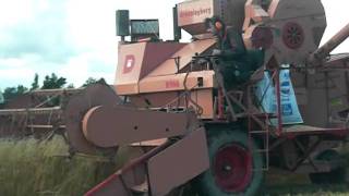 dronningborg 900 vintage harvesting 2011 [upl. by Buckingham540]