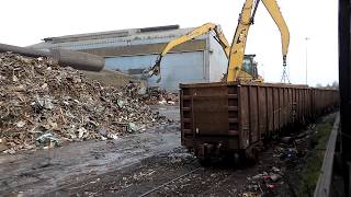 Scrap metal train being unloaded at Cardiff Tremorfa works [upl. by Witha761]