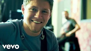 Niall Horan  Slow Hands Official Lyric Video [upl. by Ninnetta]