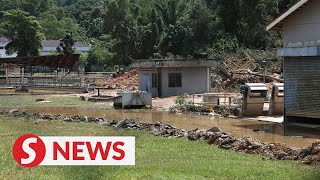 Puchong landslide No significant soil movement detected at site  cops [upl. by Nivrad]