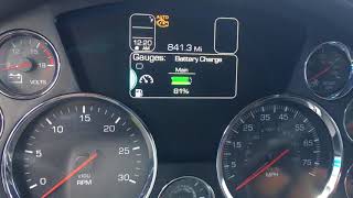 Kenworth T680 or T880 Battery Status Gauge [upl. by Bakerman]