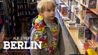 6Jähriger im Kaufrausch  Mit mehr als 1000 Euro im Gepäck  Auf Streife  Berlin  SAT1 TV [upl. by Ahsemik]