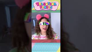 Valentina y María Clara en una DIVERTIDA HISTORIA que SE CONVIERTE EN ROBOT en español  BAILAR 112 [upl. by Dorcas]