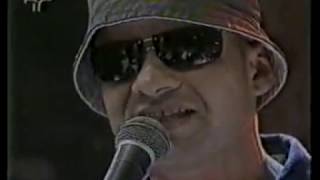 Titãs  quotEpitáfioquot ao vivo no programa Musikaos 2001 [upl. by Gnilrets]