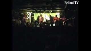 ShuBiDua Live Montmartre 1990  03 Sand Hans [upl. by Eduard151]