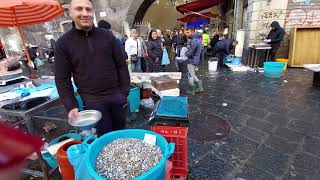 alla quotpescheriaquot di Cataniaoggi si mangia pesce [upl. by Prager]