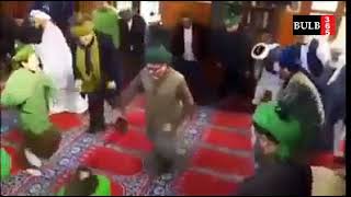 Barelvi Molvi new way of prayer or dance must watch and share [upl. by Rosenblast]