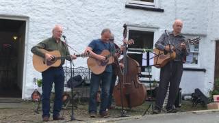 Fourum  The Swaledale Song Live in Reeth [upl. by Viccora]