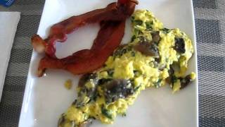 Atkins Breakfast  Day 25  1st Day of OWL  Scrambled Eggs w Spinach Mushrooms Cheese amp Bacon [upl. by Nalrah]