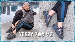 YEEZY 700 V2 GEODE REVIEW  ON FEET amp YEEZY 700 MAUVE COMPARISON [upl. by Alaek]