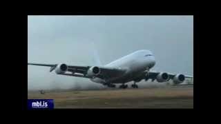 Airbus A380 Extreme Crosswind Landing [upl. by Anirres]