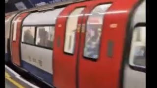 Fastest way to travel in London [upl. by Bohner501]