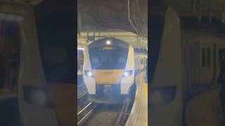 Thameslink Trains at Farringdon train tfl railway explore trainspotting londontfl [upl. by Wordoow590]