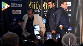 Salman Khans SWEETEST Gesture For An Old Man  IIFA 2017 Press Conference [upl. by Ahseket]