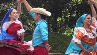 Baile Folklórico El Salvador  El Xuc del Torito Pinto [upl. by Desdamona]