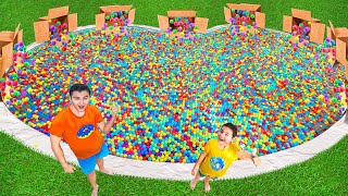 ON REMPLIT NOTRE PISCINE AVEC 15 000 BALLES EN PLASTIQUE [upl. by Brigette]