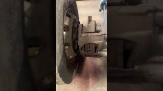 Azubi wechsel einem LKW Reifen 😂kfz lkw viralvideo fannyvideo shorts opiosi ￼ [upl. by Shannon]