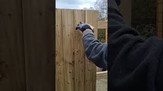 Feather edge fencing fitting the boards [upl. by Ahseuqal]