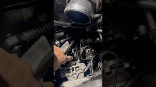 Bleeding the clutch on the mk4golf manualswap manualtransmission vwgti diymechanic pnw [upl. by Nediarb431]