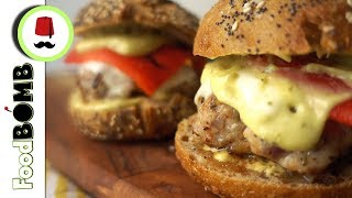 98 Kipburger maken op zn Italiaans  Pestomayonaise Mozzarella en Geroosterde Paprika  Foodbomb [upl. by Sill252]