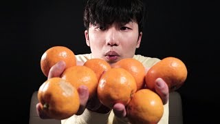 ASMR 손톱 노래질때까지 귤 까먹기 [upl. by Orgell]