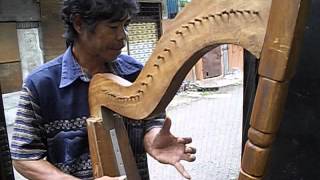 Cebu street harp player [upl. by Nnednarb]