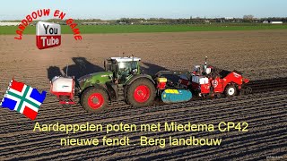 Aardappelen poten met Miedema CP42 nieuwe fendt  Berg landbouw Sappemeer farmer farmers [upl. by Youngman]