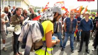 Châtellerault la Fonderie du Poitou aluminium manifeste en [upl. by Eynaffit245]