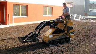 Vermeer S 600TX  planýrovací rámeček Mini SkidSteer Loaders S 600 TX LevellerAVI [upl. by Belita]