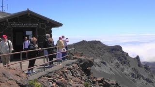 ハレアカラ山頂 「 ハレアカラ・ビジター・センター 」： Haleakala Visitor Center ぶらり旅ハワイ [upl. by Barker]