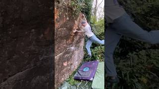 Misguided Youth f7A  V6  Churston Cove Approach Boulder [upl. by Immat960]