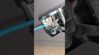 HOW TO CORRECTLY CLAMP A CONDUCTOR [upl. by Akinwahs]