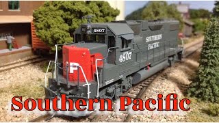 HO Model Railroad Southern Pacific SD40R [upl. by Elleoj]