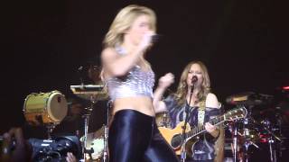 Shakira  La Tortura  Live  Milan [upl. by Nemajneb]