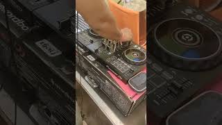 mixing on Pioneer ddj 400 [upl. by Anaizit]