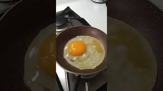 WHAT A OILILY EGG FRY 🥚egg eggfryasmroilyegg asianfoodcookingshorts cookingvideo [upl. by Collar]